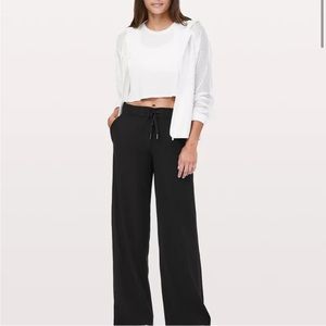 Lululemon on the fly wide leg pants